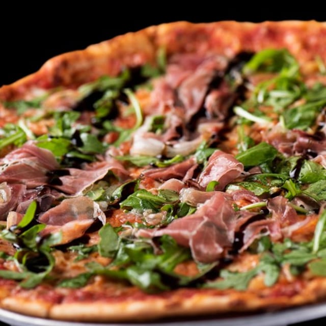 Proscuitto Arugula Pie.